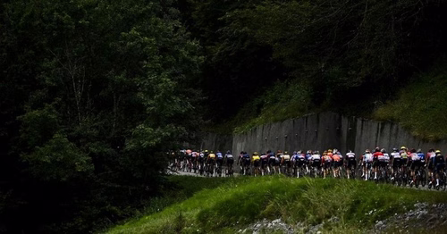 Distances, dénivelé, caravane publicitaire : le Tour de France Femmes 2026 en cinq chiffres clés