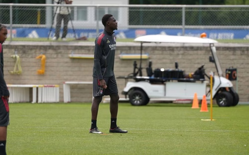OL : Moussa Niakhaté et Khalis Merah sur le pont