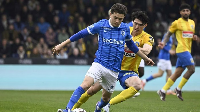 BVB holt Teenager Karetsas aus Genk