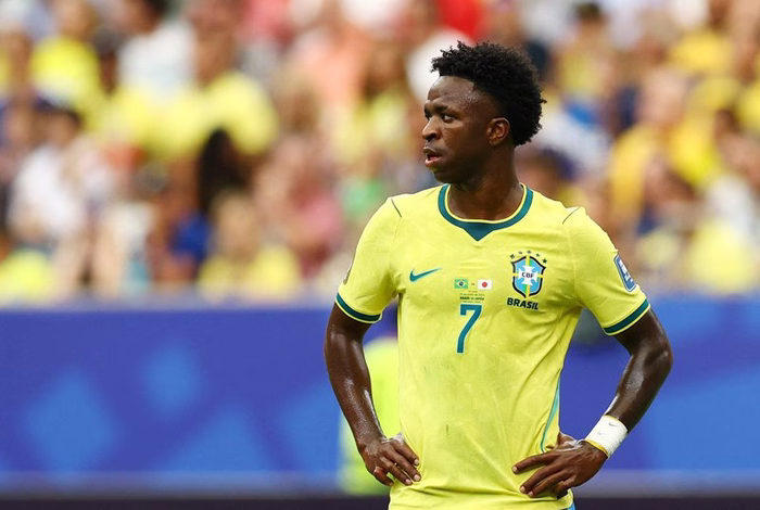 Vini Jr. no Arsenal: os motivos do interesse do clube inglês