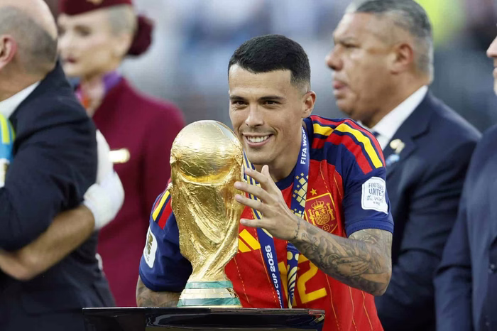 Weltmeister Pedro Porro wird beim FC Bayern gehandelt