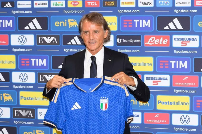 Roberto Mancini vuelve a dirigir a la selección de Italia luego de tres años y espera que los hinchas lo perdonen