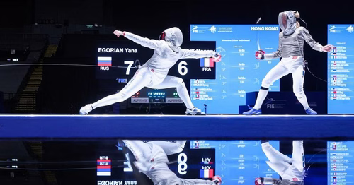 Brunet et les sabreuses françaises en bronze aux Mondiaux