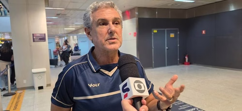 Seleção feminina desembarca após vice da VNL, e Zé projeta ter Gabi