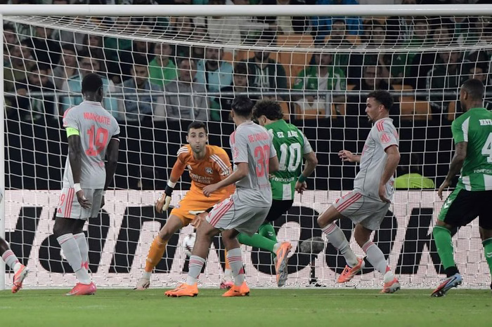 Suivez Real Betis - OL en direct