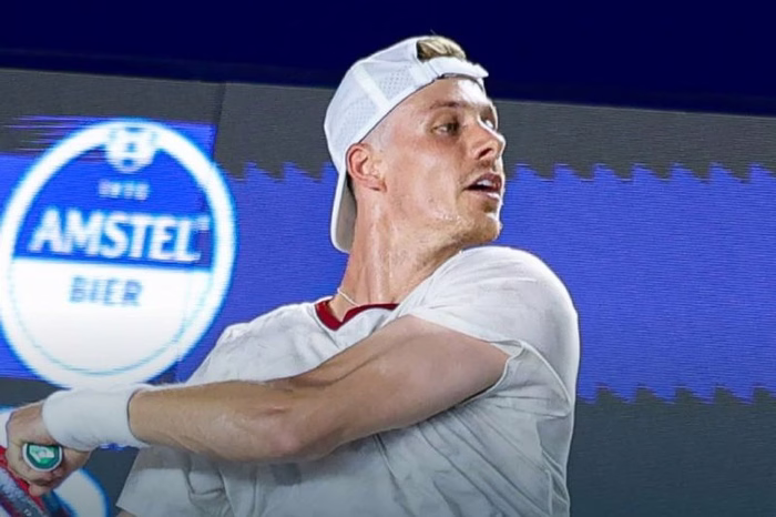Atual campeão de Los Cabos, Shapovalov supera a estreia de virada