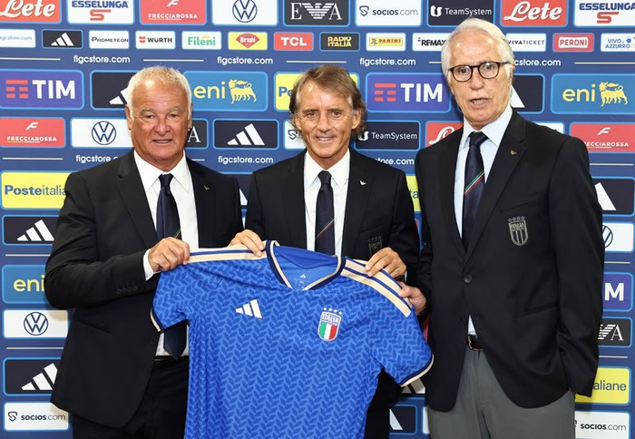 Roberto Mancini volta à seleção da Itália; Ranieri assume cargo