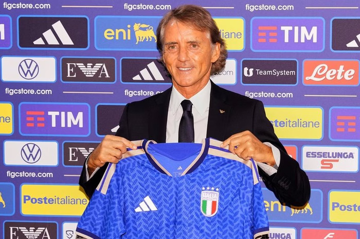Roberto Mancini pleads for forgiveness after Saudi switch as he pledges to make Italy great again