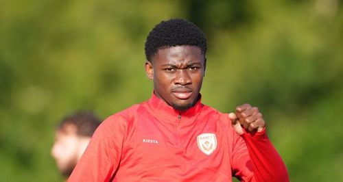 Ligue 2 : Reims officialise le prêt de Malcolm Jeng, Clermont accueille Okou...
