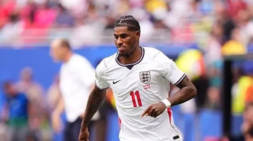 Rashford se despede do Barcelona e deverá voltar ao Manchester United