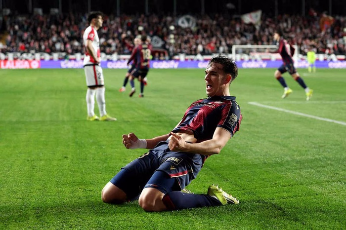 🧨 Sorpresa Real Madrid: irruzione per Carlos Espì! Garcia al Fulham