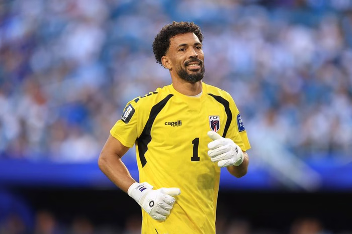 Anunciado pelo Colo-Colo, Vozinha se aproxima de acerto com clube do Marrocos
