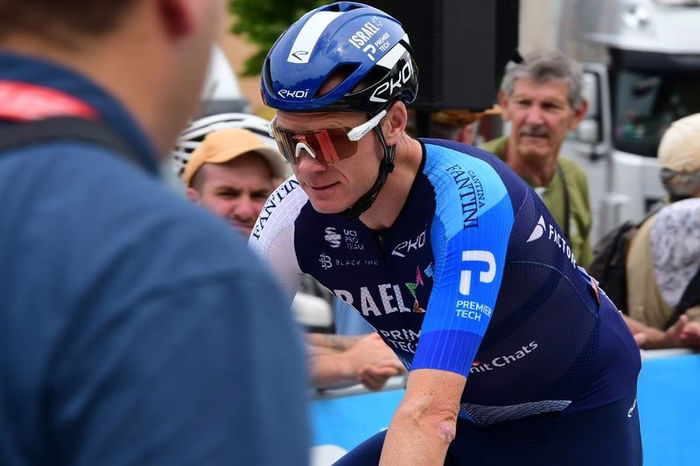 Chris Froome sincero: “Ringrazio Dio di non affrontare Pogacar. Oggi non arriverei nei 20”