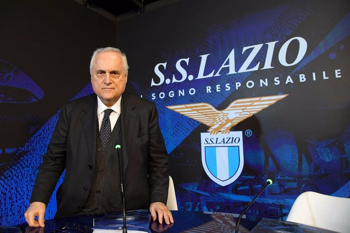 📉 Lazio, è addio con Polymarket: contro l’Avellino maglia senza sponsor
