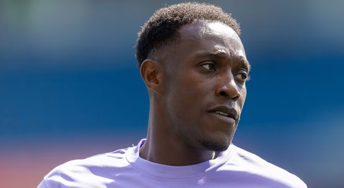 Danny Welbeck regressa ao topo da Premier League
