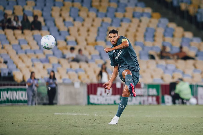Fluminense x Vasco: Thiago Silva e Freytes seguem fora