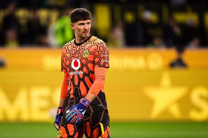 City e Dortmund "si copiano": la divisa del portiere è uguale