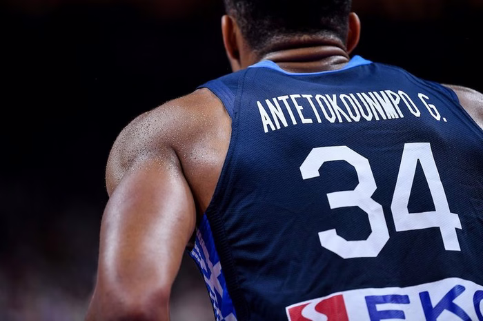 Basket, la Grecia rischia di pagare il prezzo dell’improvvisazione: senza Giannis il Mondiale si allontana