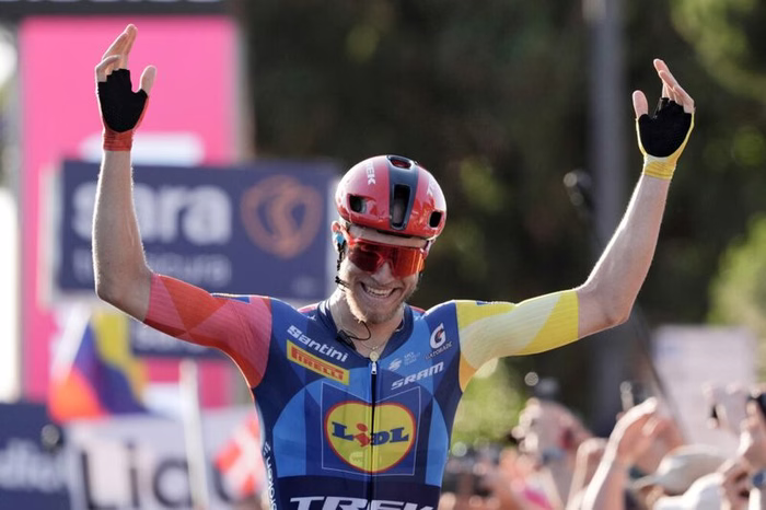 LIVE Giro di Polonia 2026, tappa di oggi in DIRETTA: arrivo perfetto per i velocisti, Milan ci crede!