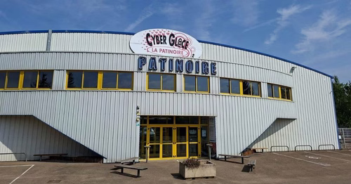 "Il y a une ambiance différente des autres patinoires" : à Monéteau, un champion du monde pour encadrer les patineurs