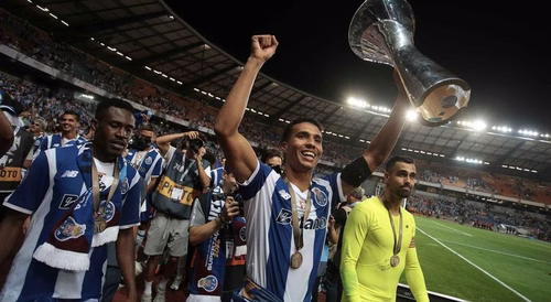 Alberto Costa sofre contusão na coxa a cinco dias da estreia do FC Porto na I Liga