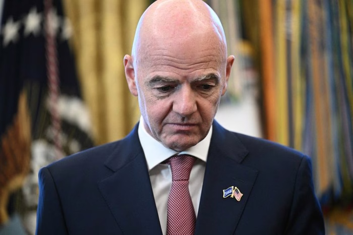Dirigentes da Fifa aumentam pressão sobre Infantino