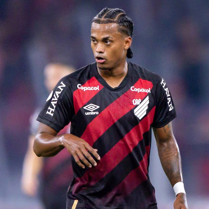 Kerwin Vargas detalha adaptação ao estilo do Athletico em estreia