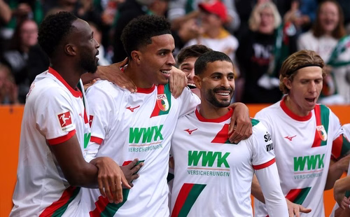 FC Augsburg fordert bis zu 35 Millionen für Abwehrtalent – wechselt er in die Premier League oder Serie A?