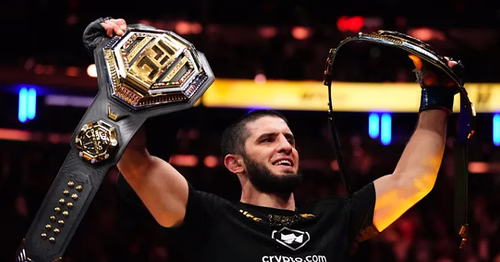 Islam Makhachev, como Ilia Topuria, abre la puerta a competir en boxeo: «¿Y por qué no?»