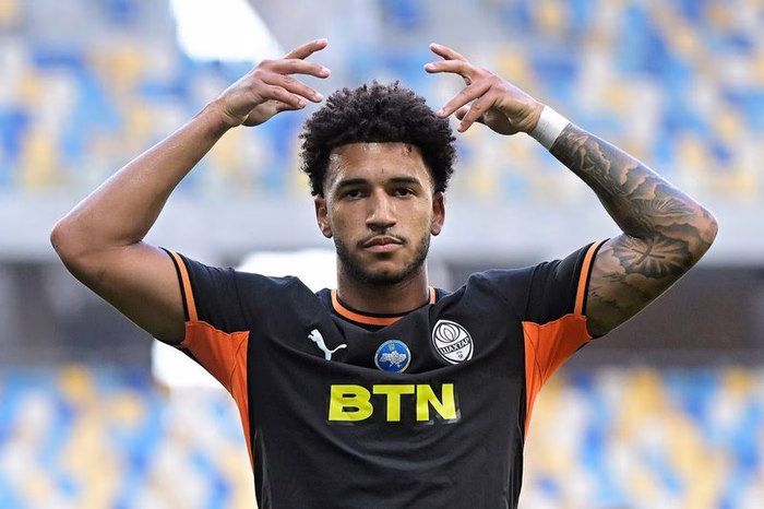 Ex-Fluminense brilha em vitória do Shakhtar e entra na mira de clubes ingleses