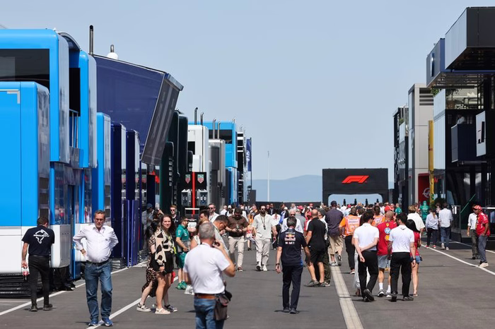 Motorhomes da F1: conheça a rua mais cara e exclusiva do mundo