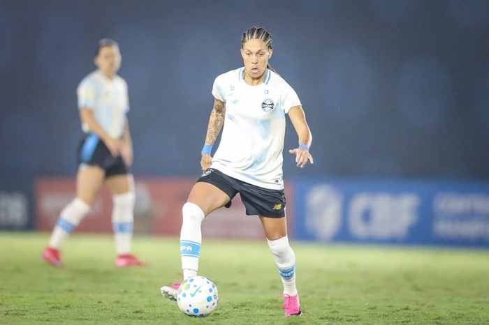 Camila Pini lidera Grêmio em busca de vaga no Brasileirão Feminino