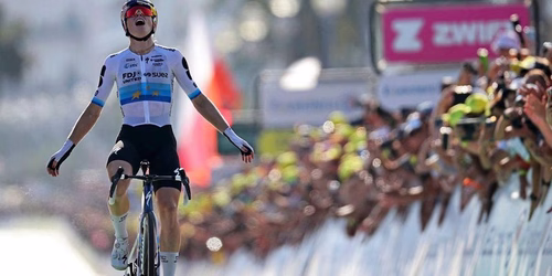 Sieg auf längster Etappe: Vollering übernimmt Führung bei Tour de France Femmes