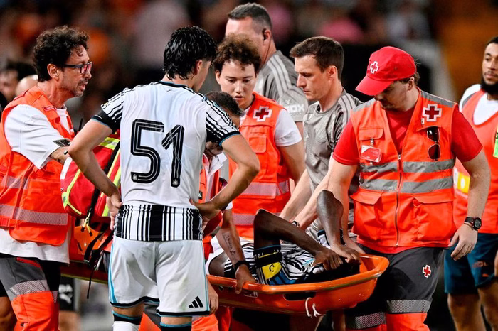 Jaissle plays down Elanga fears after being stretched off in friendly
