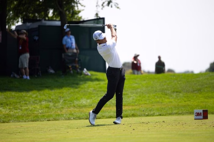 Wyndham Championship 2026, Brennan raggiunge Hossler in vetta a 18 buche dalla fine