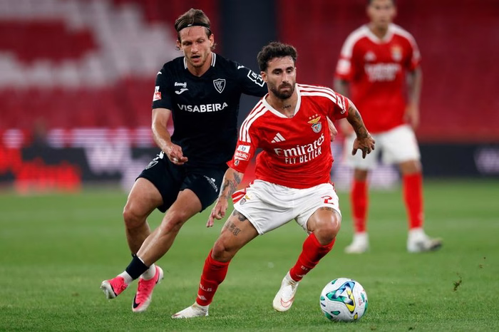 Benfica tropeça na estreia e fica no empate com o Académico de Viseu pelo Português