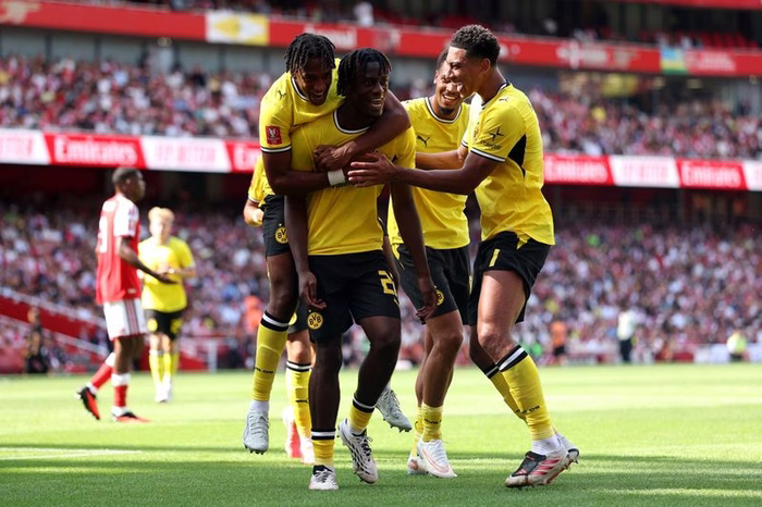 Arsenal v Borussia Dortmund LIVE: Emirates Cup result and reaction as Gunners concede another three goals in pre-season defeat
