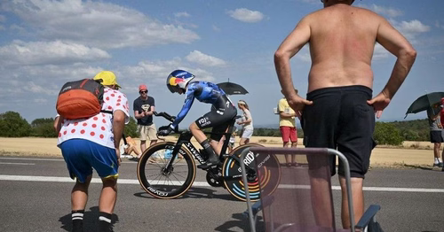 Tour de France : malade, Evita Muzic a souffert mais savoure la victoire finale de Demi Vollering