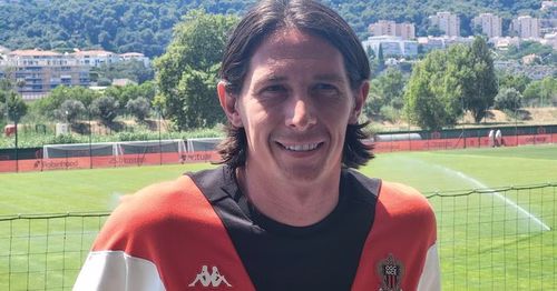 Coup dur pour l'OGC Nice : blessé au genou, le nouveau milieu de terrain Laurent Abergel absent pendant plusieurs mois