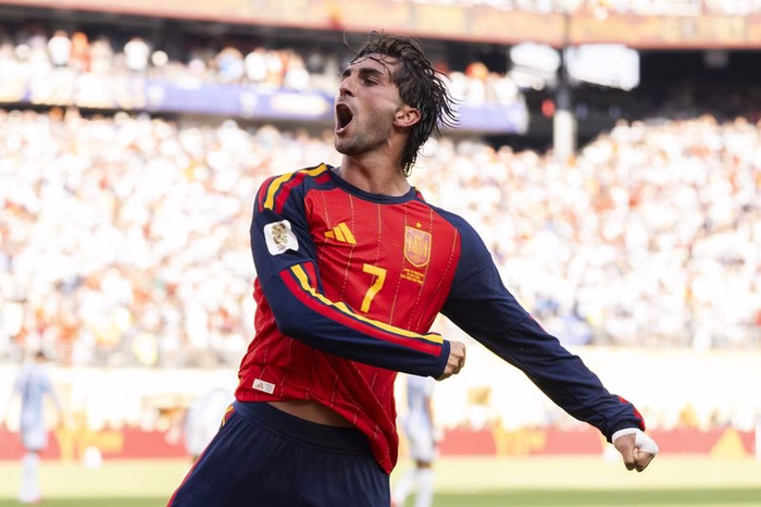 Calciomercato, da Torres a Lukaku: le trattative in chiusura