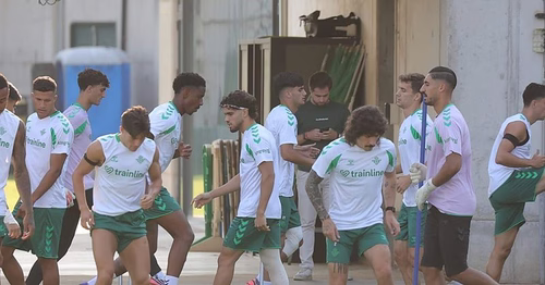 Abde inicia el entrenamiento con el grupo del Betis; Lo Celso y Petit trabajan aparte