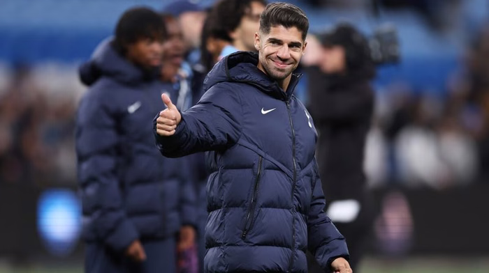 West Ham verpflichtet Manor Solomon von Tottenham Hotspur