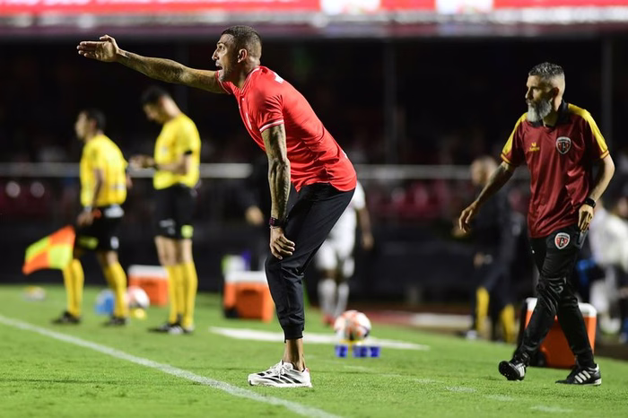 Primavera anuncia saída do técnico Rafael Marques