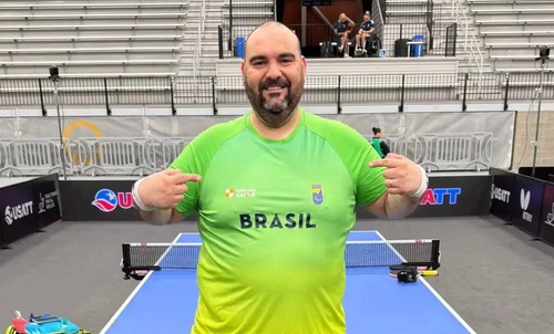 Mesatenista paralímpico bauruense conquista bronze em torneio nos EUA