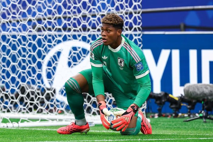 Zion Suzuki no PSG: goleiro do Japão pode ser emprestado à Juventus