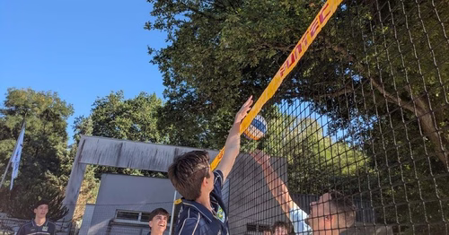 "On est là pour s'amuser" : les U17 professionnels brésiliens affrontent des Mosellans au plan d'eau de Creutzwald