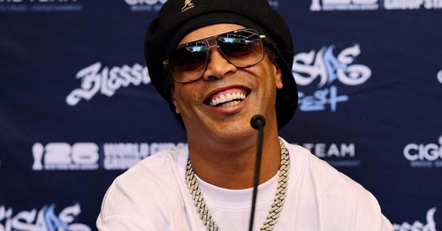 Ronaldinho se mete en la pelea por adquirir el equipo de básquet del Monaco con una oferta millonaria