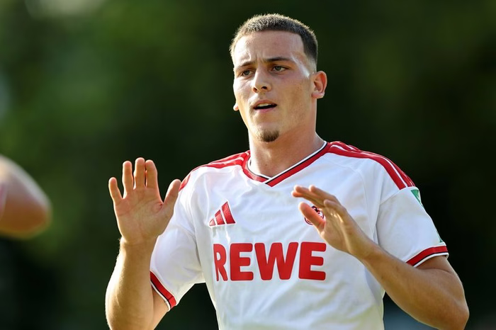 🔴⚫️ Nuova idea per la trequarti del Milan: occhi su El Mala. Le ultime