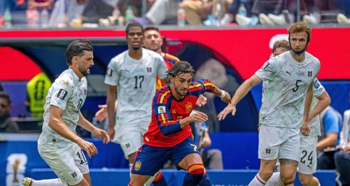 PSG : Paris accélère dans le dossier Ferran Torres, Suzuki devrait être prêté après sa signature