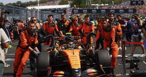 F1 : McLaren a dû courir après son retard, les aveux forts sur la MCL40